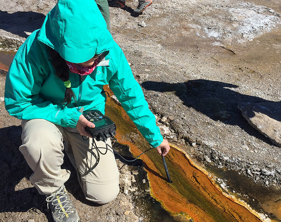 Environmental measurement at the El Tatio hot springs